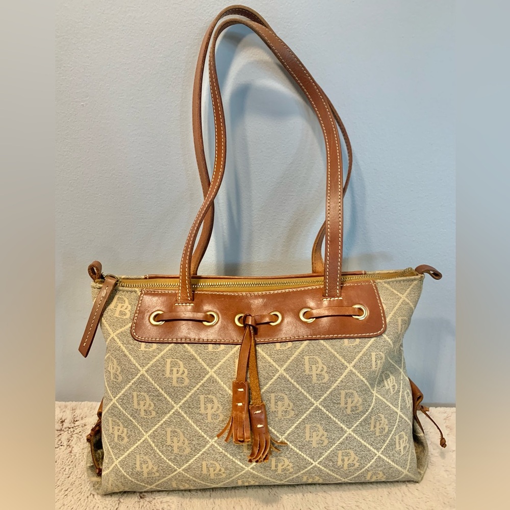 Dooney and Bourke Signature DB Logo Handbag/ Shoulder Bag Gray Brown Purse